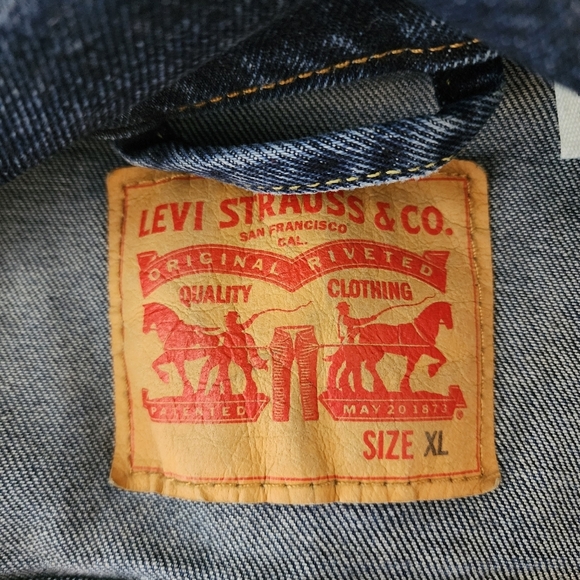 Levis Dark Blue Trucker Red Tab Jean Jacket Size XL - Picture 8 of 9